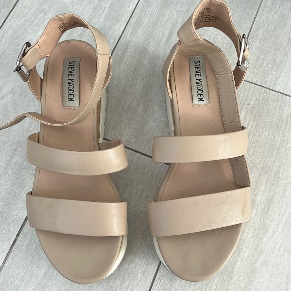 Steve Madden platform heel